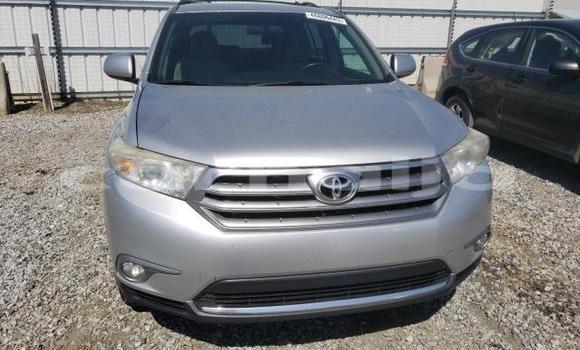 Buy New Toyota Highlander Silver Car in Badagry in Lagos State Buy New Toyota Highlander Silver Car in Badagry in Lagos State