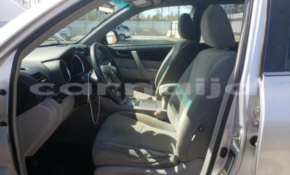 Buy New Toyota Highlander Silver Car in Badagry in Lagos State Buy New Toyota Highlander Silver Car in Badagry in Lagos State