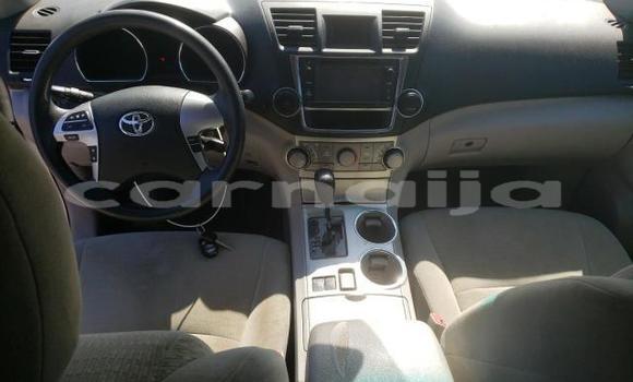 Buy New Toyota Highlander Silver Car in Badagry in Lagos State Buy New Toyota Highlander Silver Car in Badagry in Lagos State
