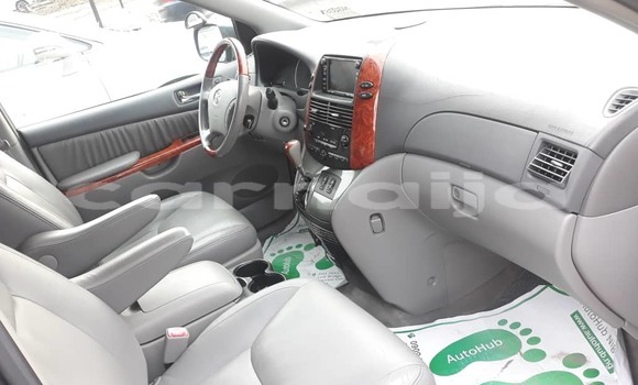 Acheter Occasion Voiture Toyota Sienna Noir à Lagos, État de Lagos Acheter Occasion Voiture Toyota Sienna Noir à Lagos, État de Lagos