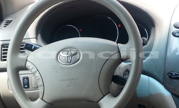 Buy Used Toyota Sienna Brown Car in Abuja in Lagos State Buy Used Toyota Sienna Brown Car in Abuja in Lagos State