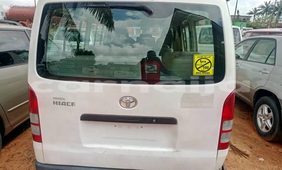 Buy Import Hummer H1 White Car in Agbor in Delta State