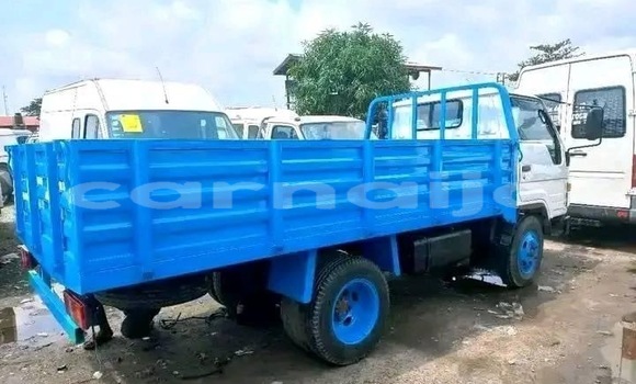 Acheter Import Utilitaire Toyota Dyna Bleu à Daura, Katsina Acheter Import Utilitaire Toyota Dyna Bleu à Daura, Katsina