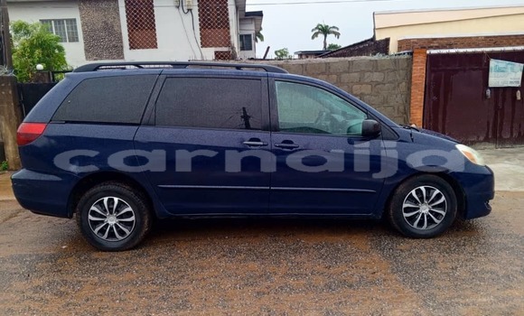 Buy Used Toyota Sienna Blue Car in Lagos in Lagos State Buy Used Toyota Sienna Blue Car in Lagos in Lagos State