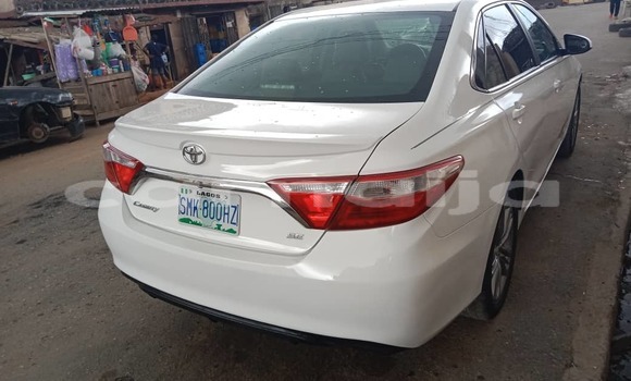 Buy Used Toyota Camry White Car in Lagos in Lagos State Buy Used Toyota Camry White Car in Lagos in Lagos State