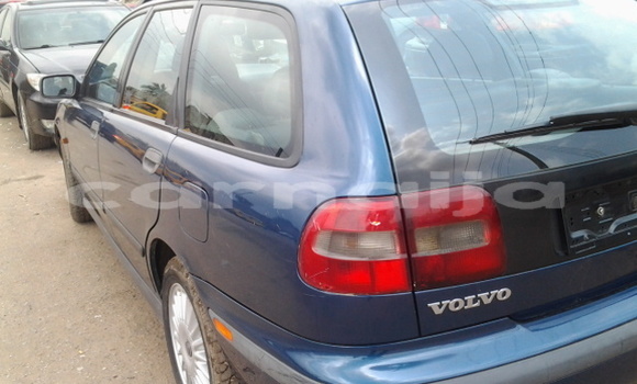 Acheter Occasion Voiture Volvo V40 Bleu à Ajalli, État d'Anambra Acheter Occasion Voiture Volvo V40 Bleu à Ajalli, État d'Anambra