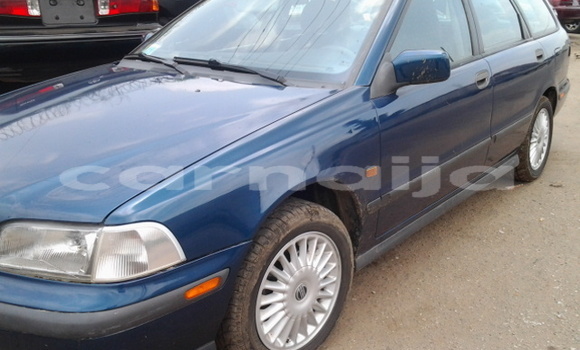 Acheter Occasion Voiture Volvo V40 Bleu à Ajalli, État d'Anambra Acheter Occasion Voiture Volvo V40 Bleu à Ajalli, État d'Anambra