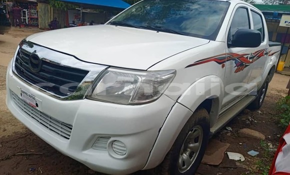 Acheter Occasion Voiture Toyota Hilux Blanc à Lagos, État de Lagos Acheter Occasion Voiture Toyota Hilux Blanc à Lagos, État de Lagos