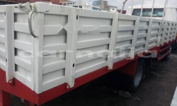 Acheter Import Utilitaire Toyota Dyna Blanc à Daura, Katsina Acheter Import Utilitaire Toyota Dyna Blanc à Daura, Katsina