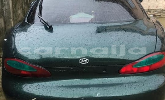 Acheter Occasion Voiture Hyundai Trajet Noir à Lagos, État de Lagos Acheter Occasion Voiture Hyundai Trajet Noir à Lagos, État de Lagos