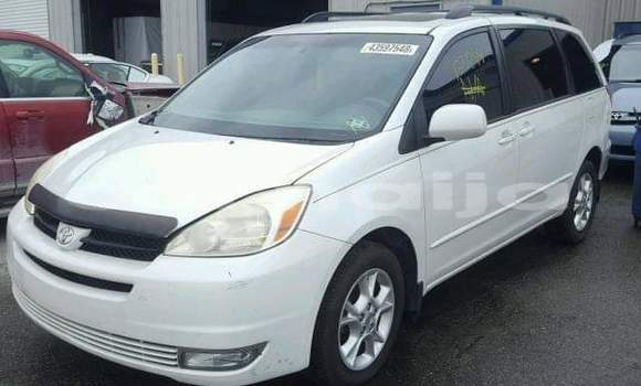 Acheter Import Voiture Toyota Sienna Blanc à Lagos, État de Lagos Acheter Import Voiture Toyota Sienna Blanc à Lagos, État de Lagos