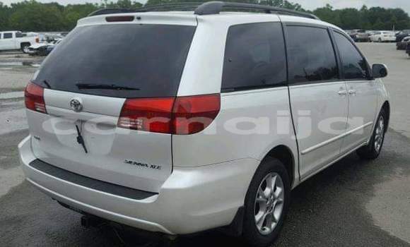Acheter Import Voiture Toyota Sienna Blanc à Lagos, État de Lagos Acheter Import Voiture Toyota Sienna Blanc à Lagos, État de Lagos