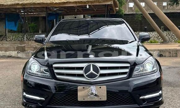 Acheter Occasion Voiture Mercedes-Benz C250 coupe Noir à Lagos, État de Lagos