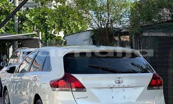 Buy Used Toyota Venza White Car in Lagos in Lagos State Buy Used Toyota Venza White Car in Lagos in Lagos State