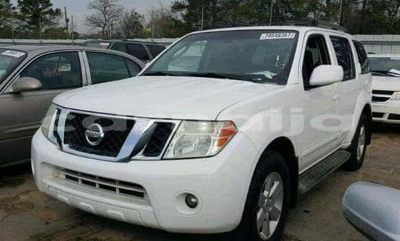 Acheter Import Voiture Nissan Pathfinder Blanc à Lagos, État de Lagos Acheter Import Voiture Nissan Pathfinder Blanc à Lagos, État de Lagos