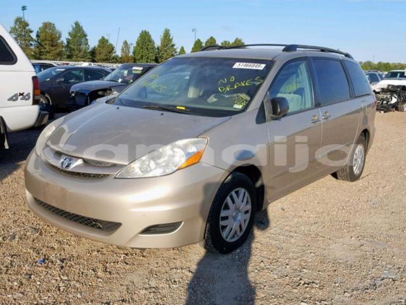 Big with watermark toyota sienna katsina daura 3485