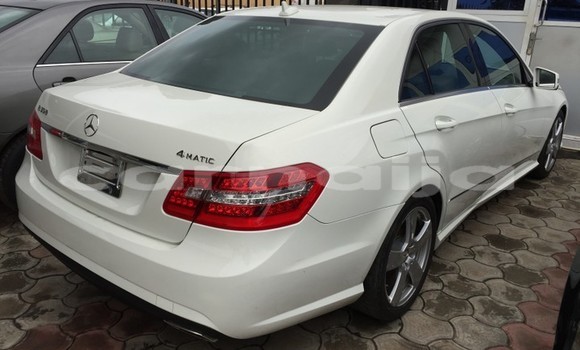 Acheter Occasion Voiture Mercedes-Benz CLK–Class Blanc à Ado–Ekiti, État d'Ekiti Acheter Occasion Voiture Mercedes-Benz CLK–Class Blanc à Ado–Ekiti, État d'Ekiti