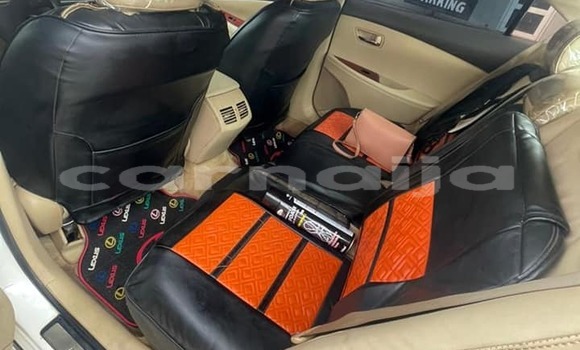 Acheter Occasion Voiture Lexus ES Blanc à Lagos, État de Lagos Acheter Occasion Voiture Lexus ES Blanc à Lagos, État de Lagos