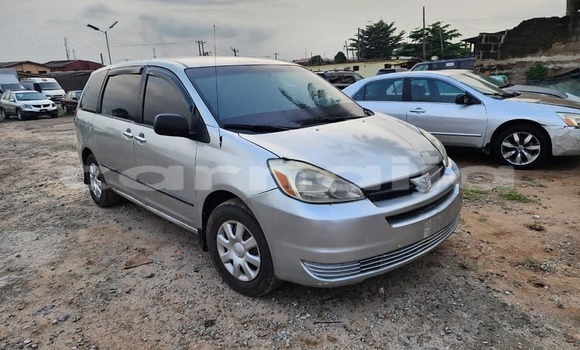 Buy Used Toyota Sienna White Car in Lagos in Lagos State Buy Used Toyota Sienna White Car in Lagos in Lagos State