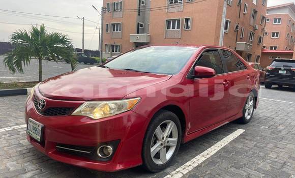 Acheter Occasion Voiture Toyota Camry Rouge à Lagos, État de Lagos Acheter Occasion Voiture Toyota Camry Rouge à Lagos, État de Lagos