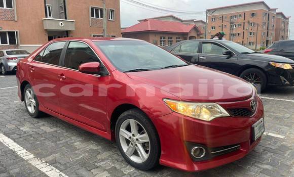 Acheter Occasion Voiture Toyota Camry Rouge à Lagos, État de Lagos Acheter Occasion Voiture Toyota Camry Rouge à Lagos, État de Lagos