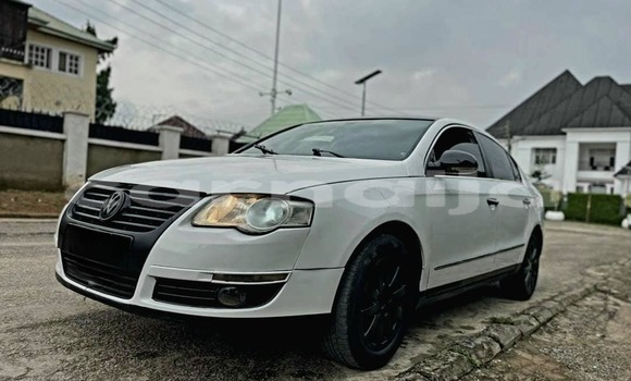 Buy Used Volkswagen Passat White Car in Lagos in Lagos State Buy Used Volkswagen Passat White Car in Lagos in Lagos State
