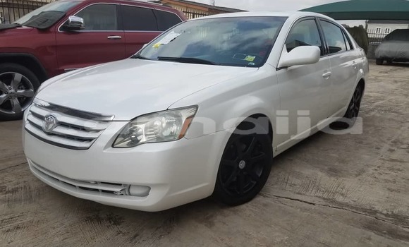 Acheter Occasion Voiture Toyota Avalon Blanc à Bodinga, État de Sokoto Acheter Occasion Voiture Toyota Avalon Blanc à Bodinga, État de Sokoto