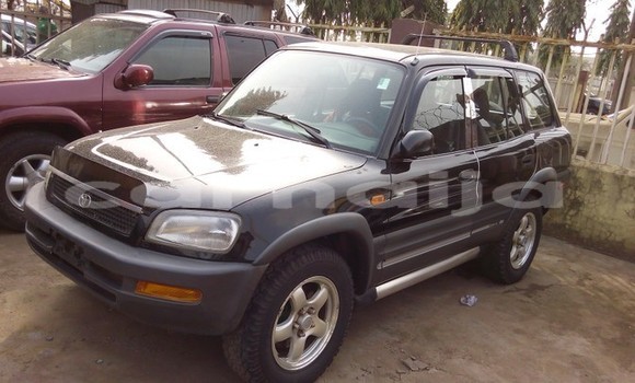 Acheter Occasion Voiture Toyota RAV4 Bleu à Port Harcourt, Rivers State Acheter Occasion Voiture Toyota RAV4 Bleu à Port Harcourt, Rivers State