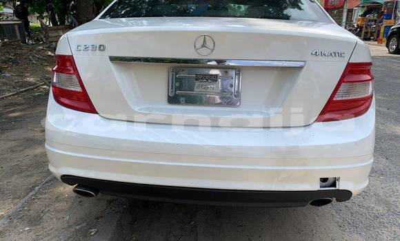 Acheter Occasion Voiture Mercedes-Benz C-Classe Blanc à Abuja, État de Lagos Acheter Occasion Voiture Mercedes-Benz C-Classe Blanc à Abuja, État de Lagos