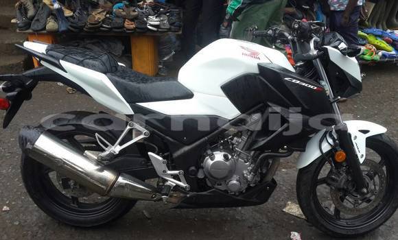 Buy Used Honda CB White Bike in Abuja in Lagos State Buy Used Honda CB White Bike in Abuja in Lagos State