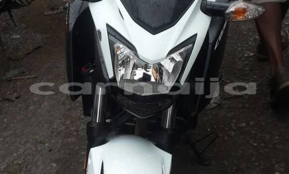 Buy Used Honda CB White Bike in Abuja in Lagos State Buy Used Honda CB White Bike in Abuja in Lagos State