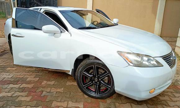 Acheter Occasion Voiture Lexus ES 300 Blanc à Abuja, État de Lagos Acheter Occasion Voiture Lexus ES 300 Blanc à Abuja, État de Lagos