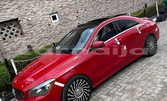 Acheter Occasion Voiture Mercedes-Benz CLA-klasse Rouge à Abuja, État de Lagos