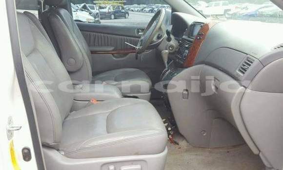 Acheter Import Voiture Toyota Sienna Blanc à Lagos, État de Lagos Acheter Import Voiture Toyota Sienna Blanc à Lagos, État de Lagos