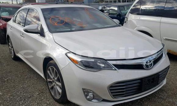 Acheter Import Voiture Toyota Avalon Blanc à Lagos, État de Lagos
