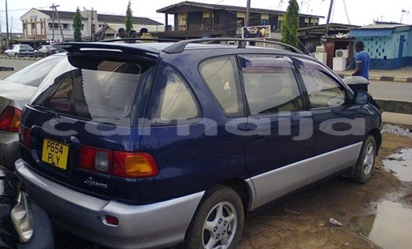 Acheter Occasion Voiture Toyota Picnic Bleu à Afam, Rivers State Acheter Occasion Voiture Toyota Picnic Bleu à Afam, Rivers State