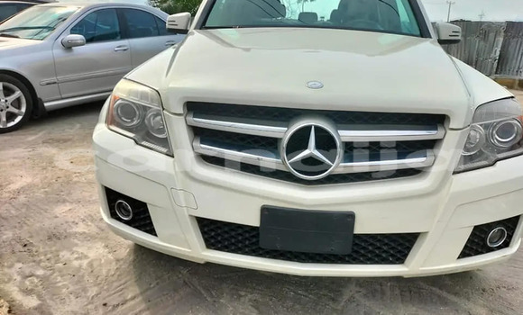 Acheter Occasion Voiture Mercedes-Benz GLK–Class Blanc à Abuja, État de Lagos Acheter Occasion Voiture Mercedes-Benz GLK–Class Blanc à Abuja, État de Lagos