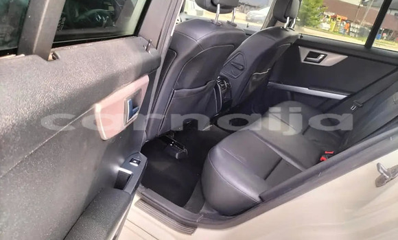 Acheter Occasion Voiture Mercedes-Benz GLK–Class Blanc à Abuja, État de Lagos Acheter Occasion Voiture Mercedes-Benz GLK–Class Blanc à Abuja, État de Lagos