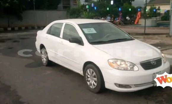 Acheter Occasion Voiture Toyota Corolla Blanc à Abuja, État de Lagos Acheter Occasion Voiture Toyota Corolla Blanc à Abuja, État de Lagos