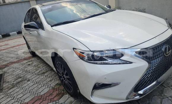Acheter Occasion Voiture Lexus ES Blanc à Abuja, État de Lagos Acheter Occasion Voiture Lexus ES Blanc à Abuja, État de Lagos
