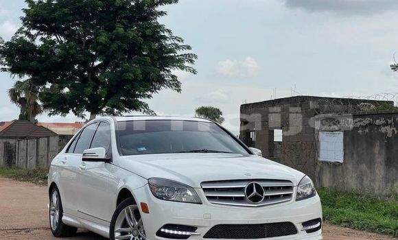 Acheter Occasion Voiture Mercedes-Benz C180 COUPE Blanc à Lagos, État de Lagos Acheter Occasion Voiture Mercedes-Benz C180 COUPE Blanc à Lagos, État de Lagos