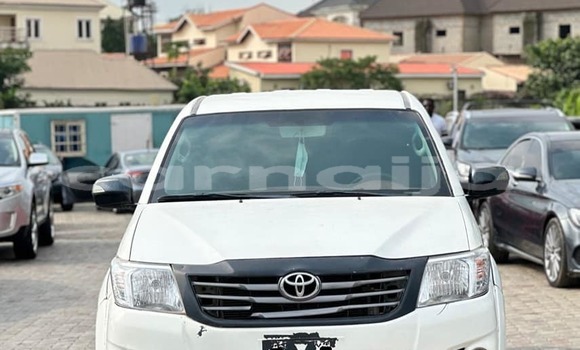 Buy Used Toyota Hilux White Car in Abuja in Lagos State Buy Used Toyota Hilux White Car in Abuja in Lagos State