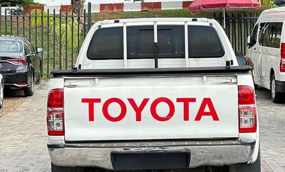 Acheter Occasion Voiture Toyota Hilux Blanc à Abuja, État de Lagos Acheter Occasion Voiture Toyota Hilux Blanc à Abuja, État de Lagos