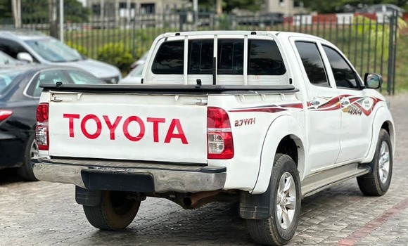 Acheter Occasion Voiture Toyota Hilux Blanc à Abuja, État de Lagos Acheter Occasion Voiture Toyota Hilux Blanc à Abuja, État de Lagos