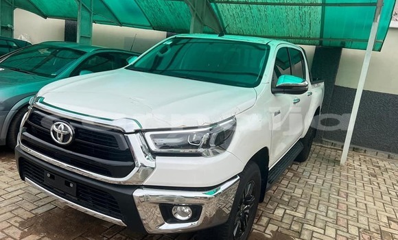 Buy Used Toyota Hilux White Car in Abuja in Lagos State Buy Used Toyota Hilux White Car in Abuja in Lagos State