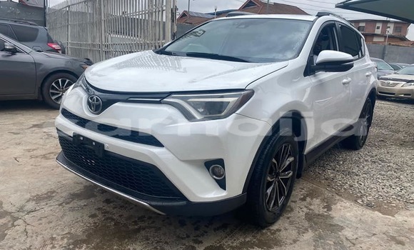 Buy Used Toyota RAV4 White Car in Lagos in Lagos State Buy Used Toyota RAV4 White Car in Lagos in Lagos State