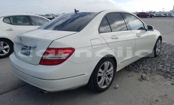 Acheter Import Voiture Mercedes-Benz C–Class Blanc à Lagos, État de Lagos Acheter Import Voiture Mercedes-Benz C–Class Blanc à Lagos, État de Lagos