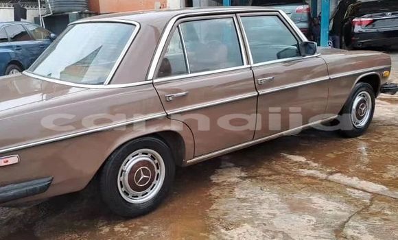 Acheter Occasion Voiture Mercedes-Benz W114 Autre à Lagos, État de Lagos Acheter Occasion Voiture Mercedes-Benz W114 Autre à Lagos, État de Lagos