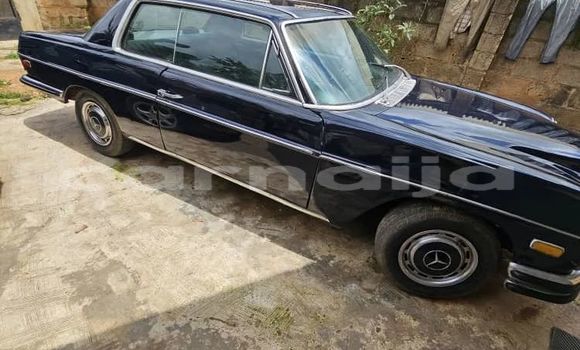 Acheter Occasion Voiture Mercedes-Benz 200 Noir à Lagos, État de Lagos Acheter Occasion Voiture Mercedes-Benz 200 Noir à Lagos, État de Lagos