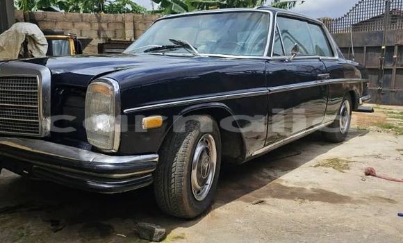 Acheter Occasion Voiture Mercedes-Benz 200 Noir à Lagos, État de Lagos Acheter Occasion Voiture Mercedes-Benz 200 Noir à Lagos, État de Lagos